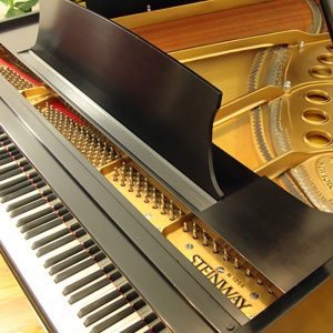 1984 Steinway M Grand Piano in Ebony Tradiitional Style