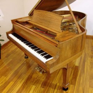 1915 Steinway O Grand Piano Circassian Walnut Traditional Style